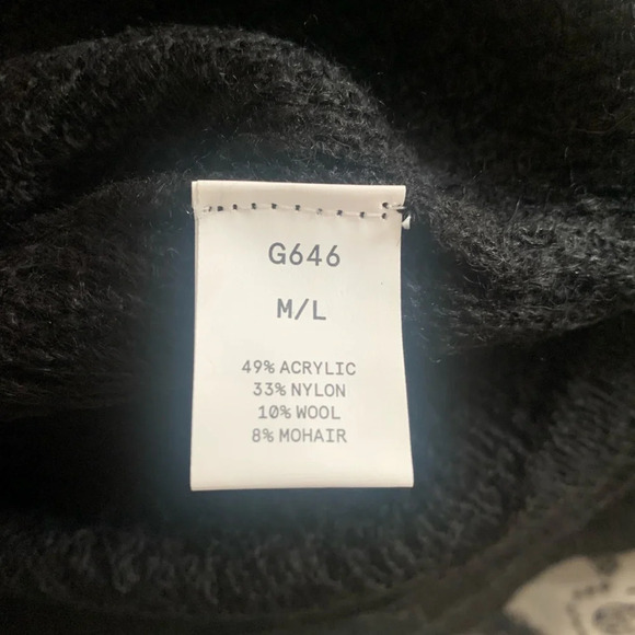 Kerisma Black Lightweight knit Airy 3/4 Slight Bell Sleeve Top - NWT - Picture 7 of 9
